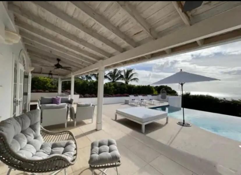 Purple Haze - Infinity Pool Holiday Home Minutes From The Island'S Best Beaches Saint James Eksteriør bilde